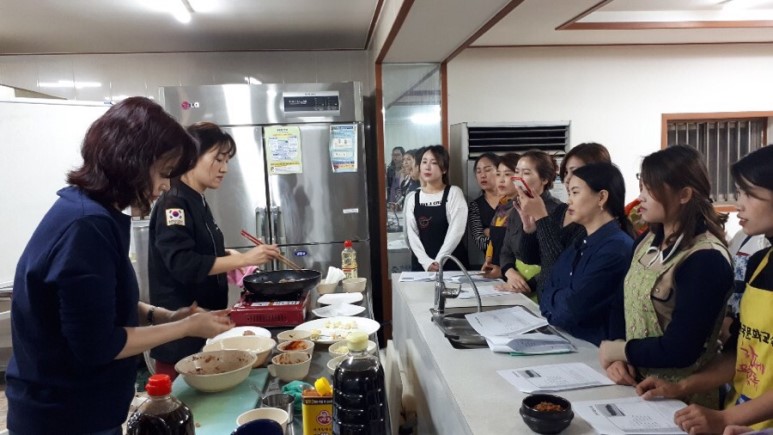 181012_cookingclass_02.jpg