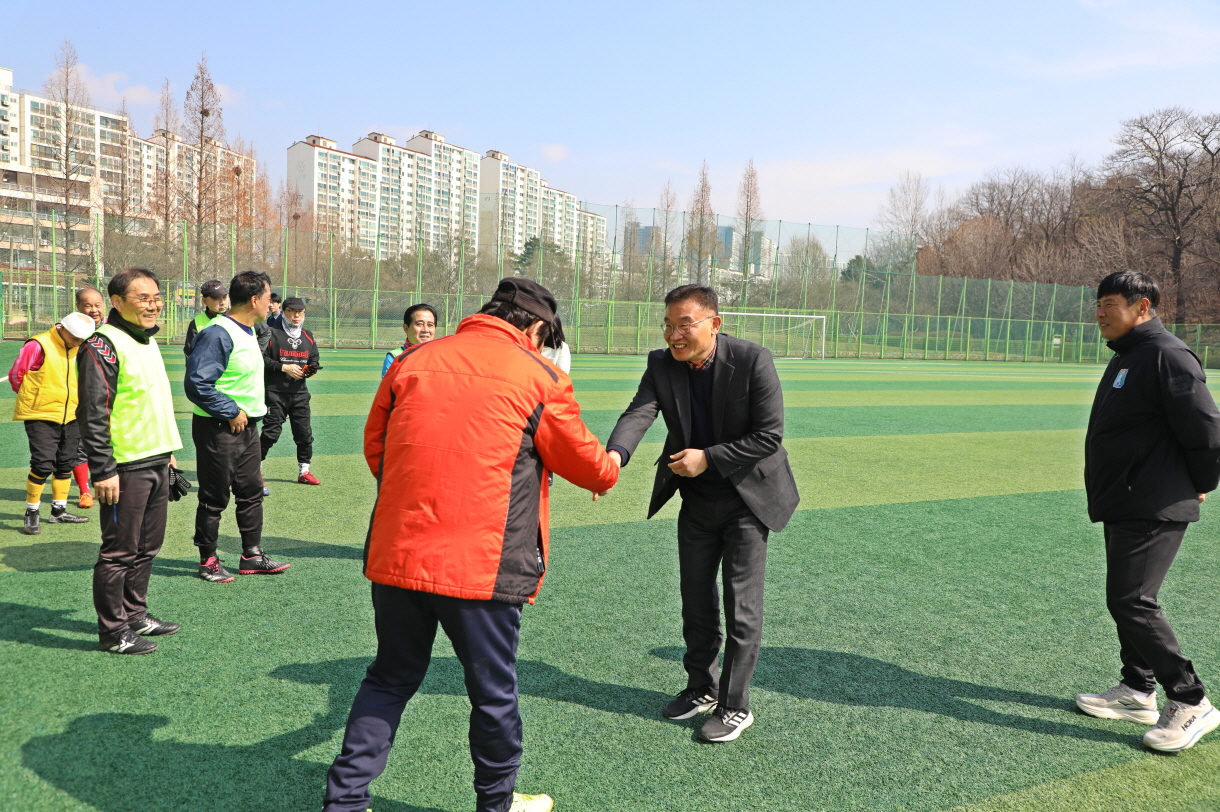 �ȴޱ� �����౸�� �ݷ��湮 �̹���