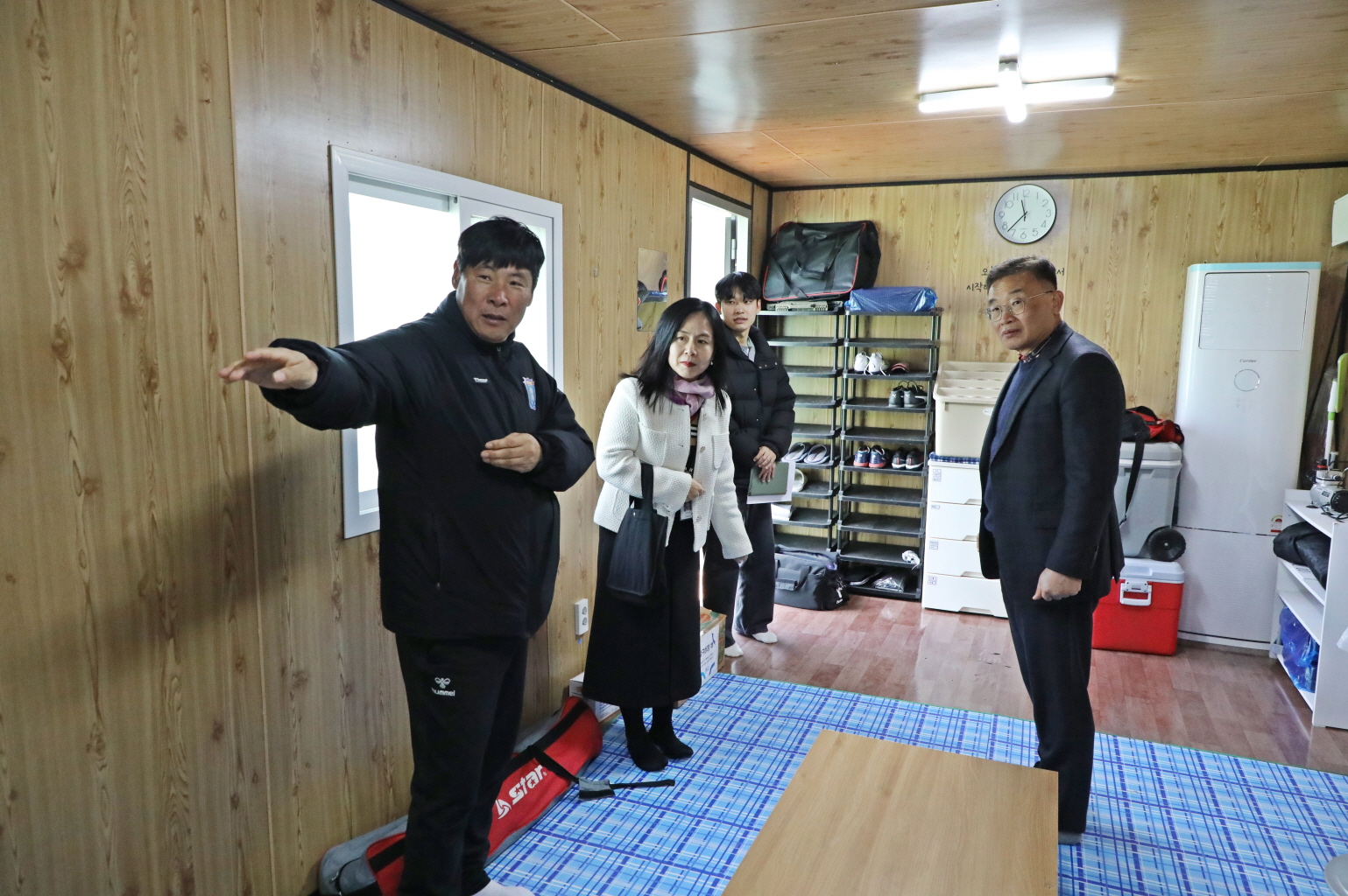 �ȴޱ� �����౸�� �ݷ��湮 �̹���