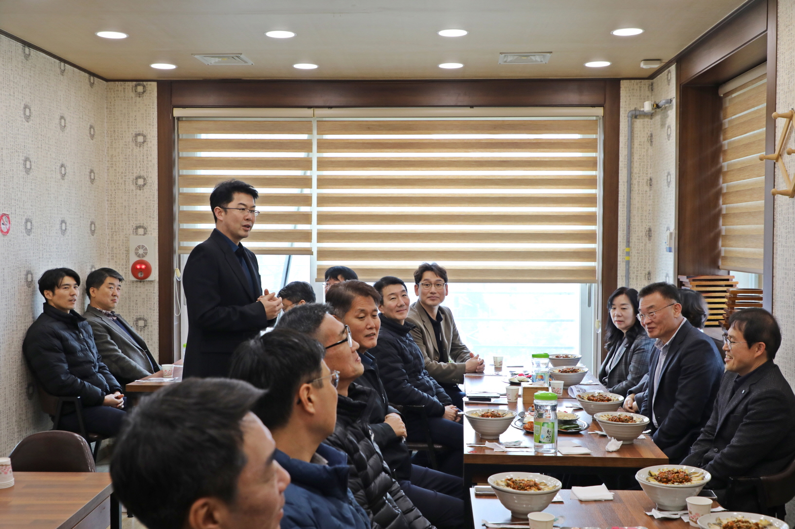 �ȴް����� ����ȸ ���� �̹���