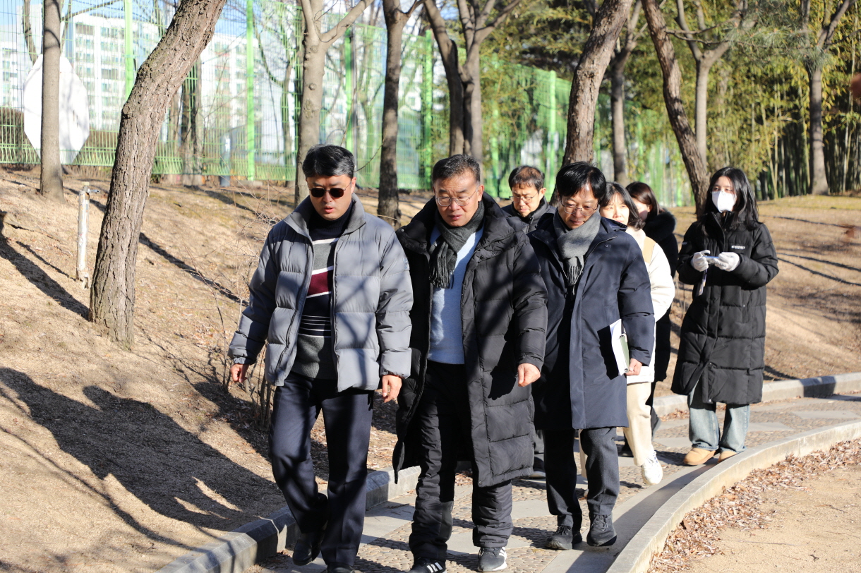 �ȴޱ� �ֿ����� ����湮(�ΰ赿 ��û��, ȿ������ ��ȭ��) �̹���