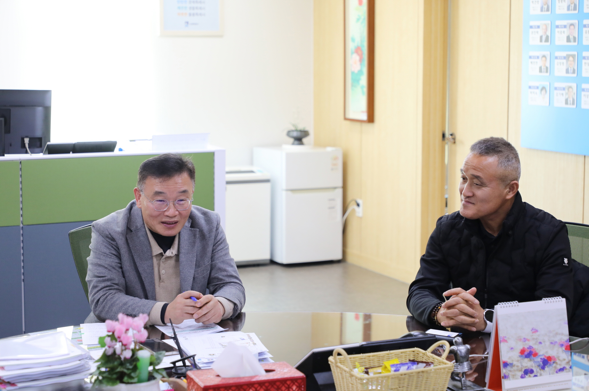 ������ �౸��ȸ �ȴ���ȸ �ӿ��� ���� �̹���