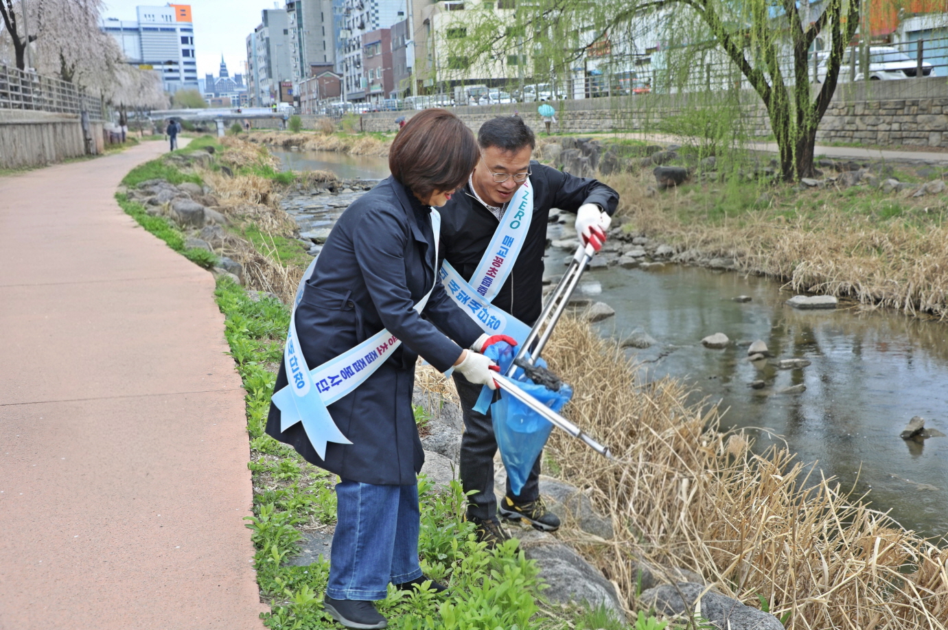 수원천 현장 점검 및 대청소